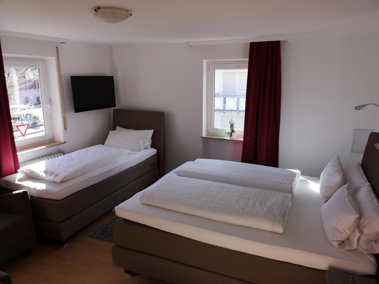 Tuniberg Restaurant Hotel Freiburg im Breisgau Værelse billede